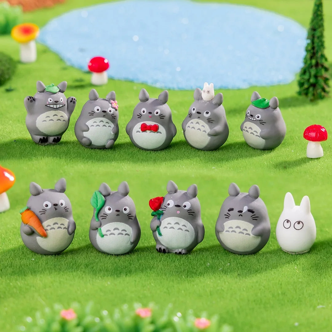 figurines totoro résine mignonnes cartoon gris blanc vert rouge orange details yeux oreilles
