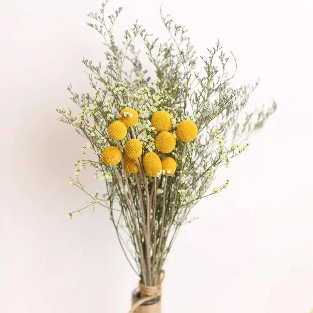 bouquet fleurs séchées boule dorée gypsophile eucalyptus feuilles naturel rustique décoration maison anniversaire wedding