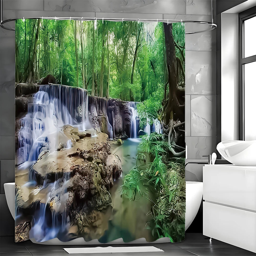 Rideau de douche cascade tropicale installé dans une salle de bain moderne aux murs anthracite, apportant une touche apaisante et immersive.