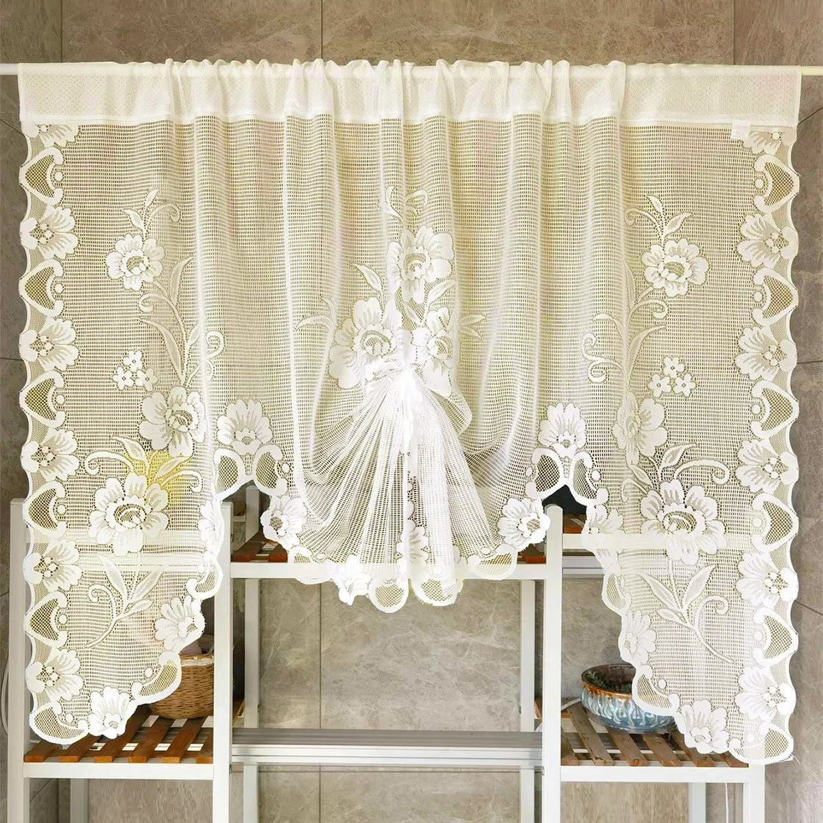 rideau blanc dentelle fleurs transparent romantique classique bordure décorative chambre cuisine