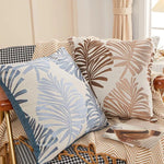 housse coussin brodé feuilles palmier moderne bleu clair beige marron amovible lavable 45x45cm oblong