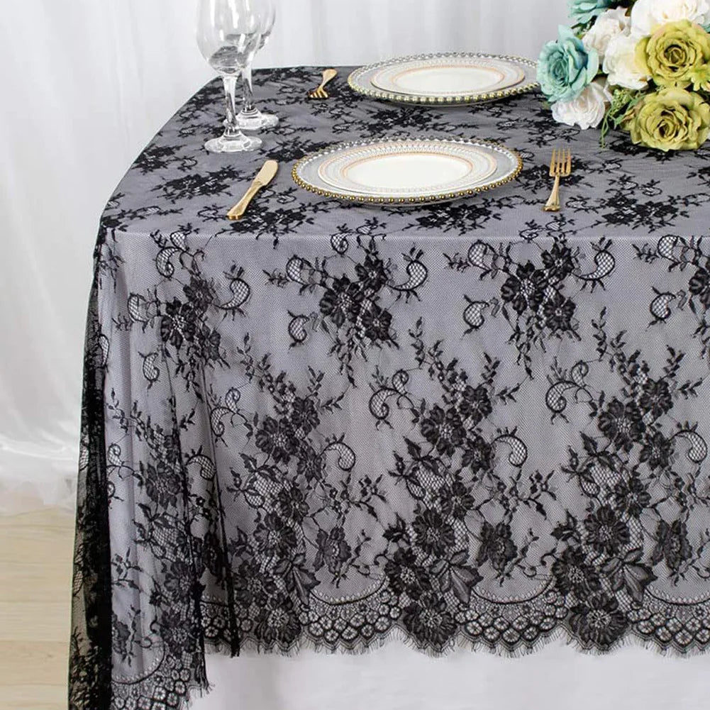 nappe table blanche broderie florale translucide classique élégante halloween mariage fête extérieure hotelisée assiettes
