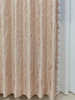 rideau rose pâle classique motif feuilles dorés salon chambre fenêtre maison moderne