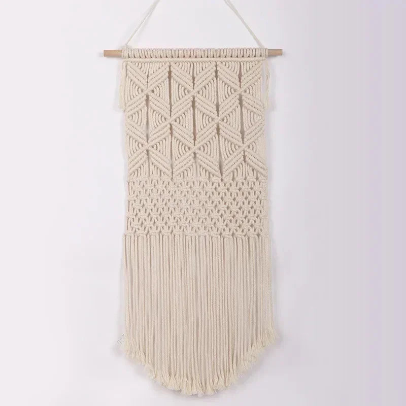 tapisserie macramé boho chic beige motifs géométriques franges moderne suspension maison