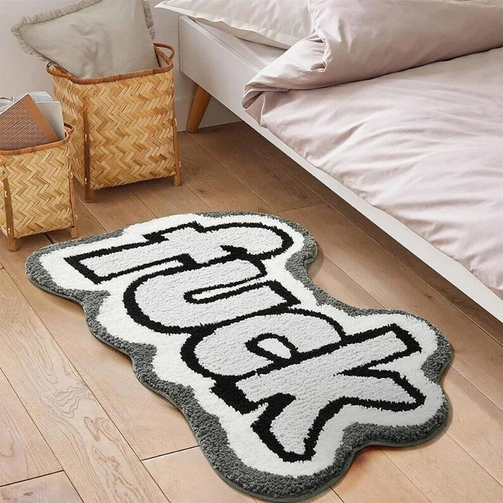 tapis lettres fuck stylisées polyester rose blanc gris moderne graphique salle bain cuisine