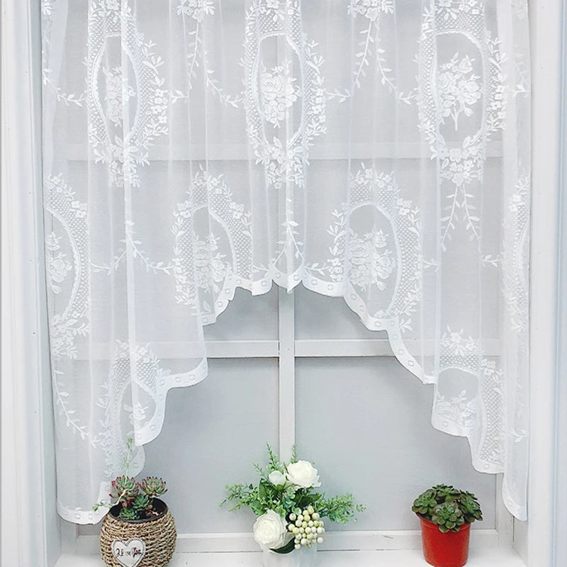 rideau floral blanc dentelle polyester romantique vintage shabby chic translucide boutique fenêtre
