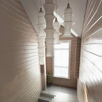 suspension lumineuse moderne conique blanc câble suspendu salon étude lumière neutre flux luminescente
