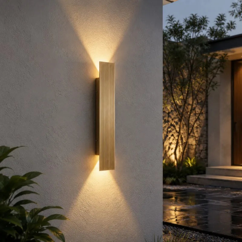 applique murale extérieure led noire moderne rayures verticales étanche jardin façade patio balcon