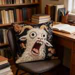 coussin illustration animal cornes yeux ouverts dents jaune noir maison salon chambre