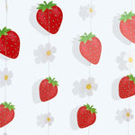 guirlande fraises fleurs blanches décoration anniversaire enfant rouge blanc vert festive tropicale chambre maison