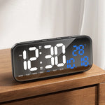 horloge numérique moderne écran led noir bleu blanc réglable luminosité affiche température compteur semaine