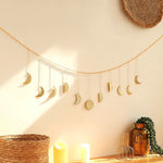 décoration murale phases lune guirlande perlée or bohème chic wall art moderne chambre