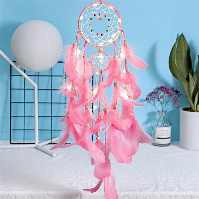 dreamcatcher bohème led plumes semi transparentes toile tissée colorées suspension