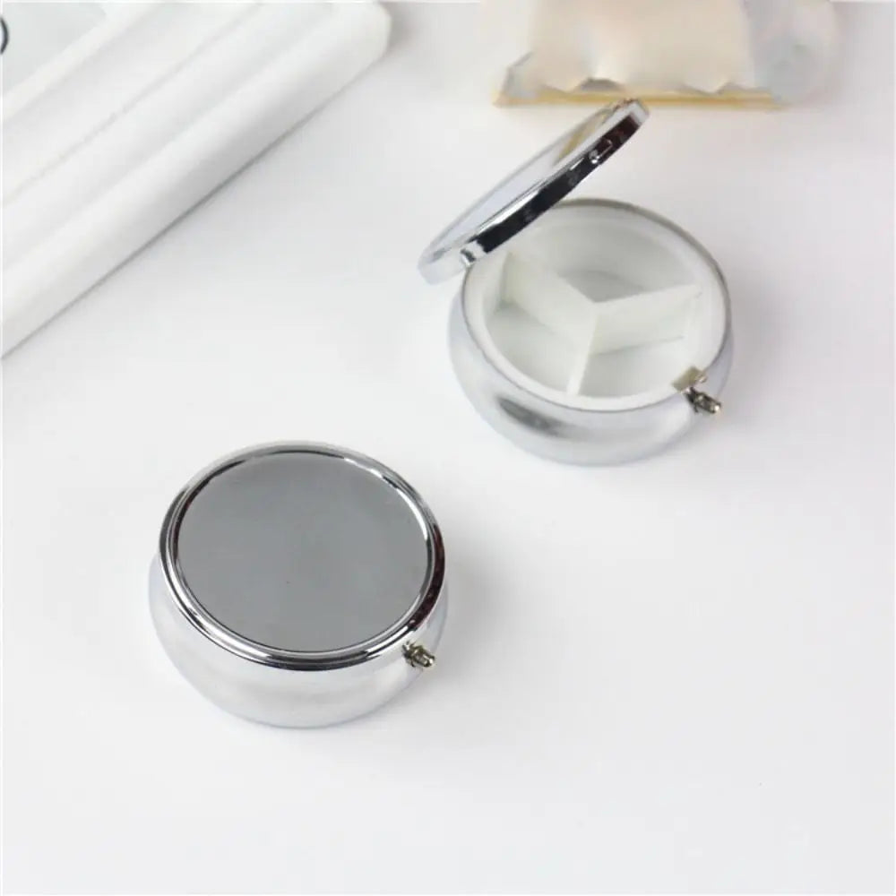 boîte rangement outils portable argenté blanc moderne compact empilable respectueux environnement deux sections compartments