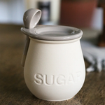 pots sel sucre céramique vintage embossé rouille crème cuillères bois fixées ensemble rustic farmhouse