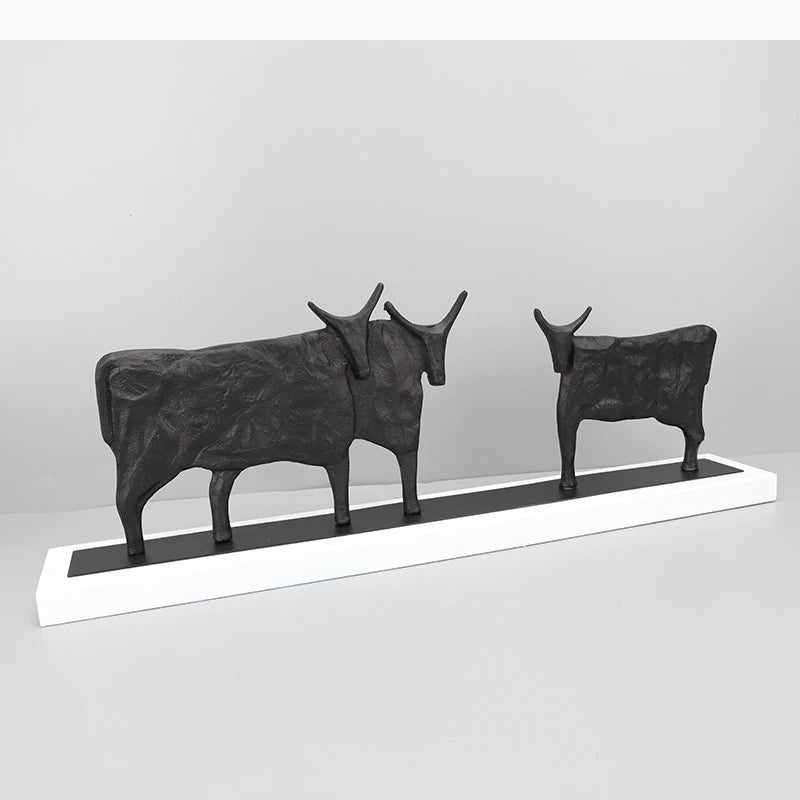 décoration moderne sculpture animaux abstrait brut texturé noir base blanche