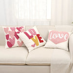 housse coussin brodée velours coton motif cœur relief rose décoration maison valentin 45x45cm