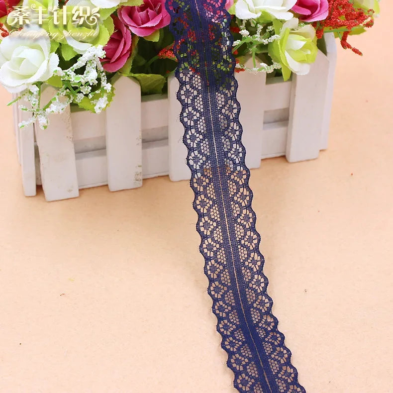 ruban dentelle 30mm violet rose orange bleu noir blanc motifs floraux classique polyester