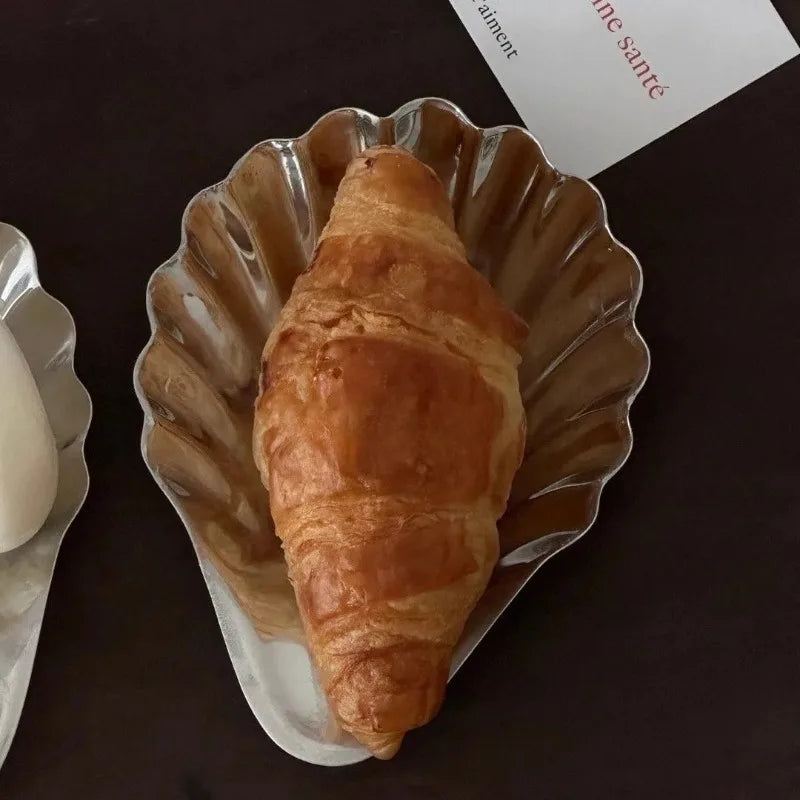 assiettes argentées forme ondulée plateau rangement moderne vintage coquillage inoxydable decoration alimentaire bijoux