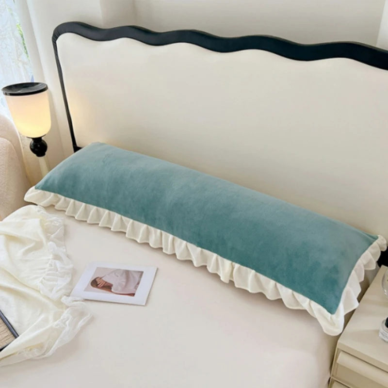 taies d'oreiller longues velours volants moderne vert gris beige violet lit chambre coucher couple