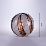 boule décorative moderne gris marron blanc rayures horizontales opacité intérieur décoration maison arrangement floral