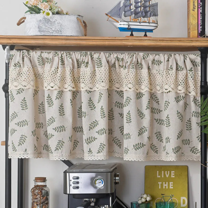 rideau fenêtre cuisine polyester feuilles vert olive fond beige classique bordure ajourée blanc opacité