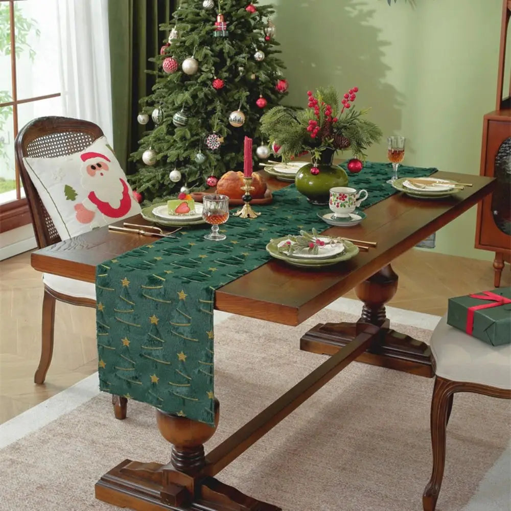 chaise table arbre noël vert rouge tissage relief festive décoration décembre événement