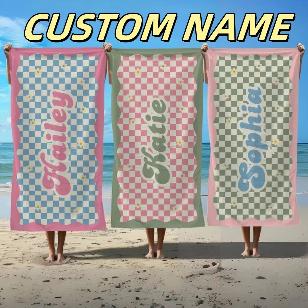 serviette plage personnalisée prénom motif damier fleurs poignées transport séchage rapide grande taille