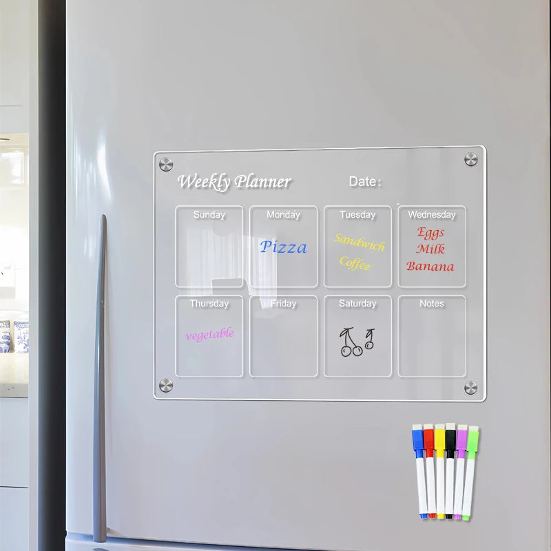 Aimants acrylique transparent fixés sur réfrigérateur en usage