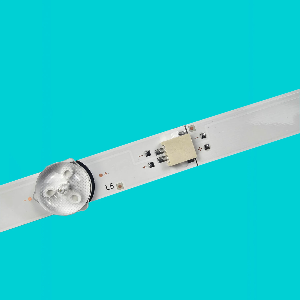 bande lumineuse led adhésive blanc bleu moderne connecteur câble alimentation opacité mat