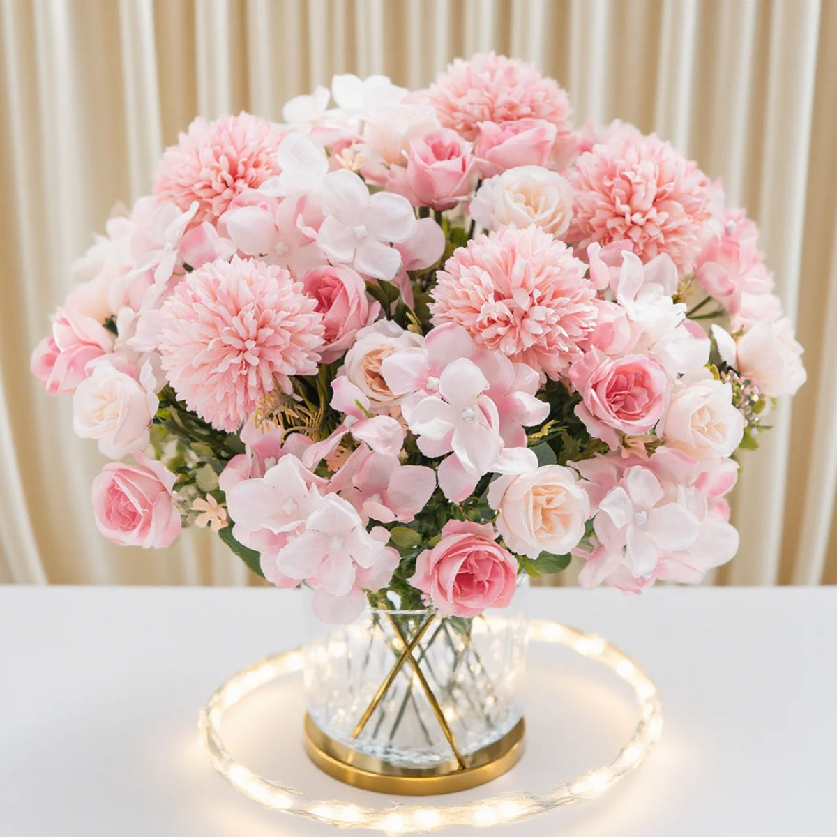 bouquet fleurs artificielles rose blanches bleues mariage anniversaire decoration intérieure vase transparent classique
