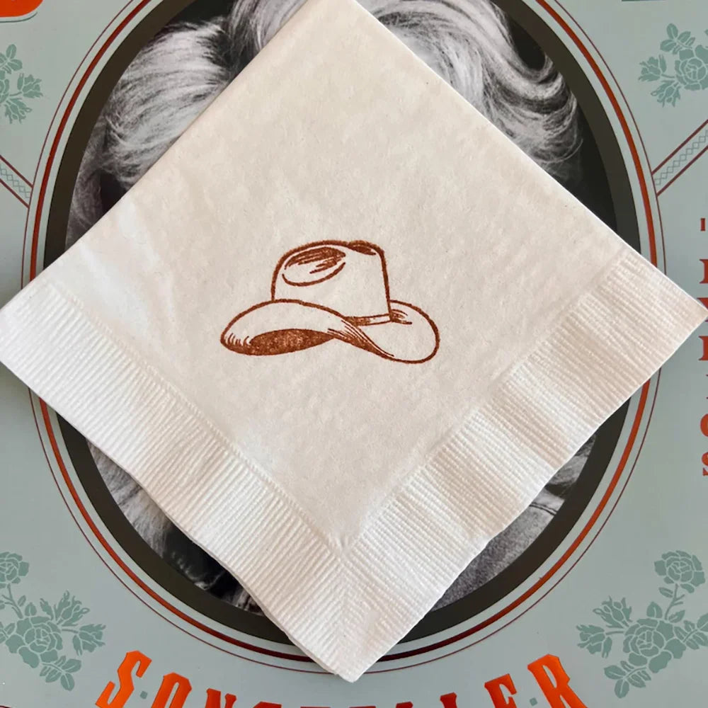 serviettes papier chapeau cowboy blanc brun decoration anniversaire mariage halloween noel festive rustic