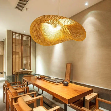 lampe suspendue tissage bambou naturel moderne chaîne métallique bois salon chambrehôtel