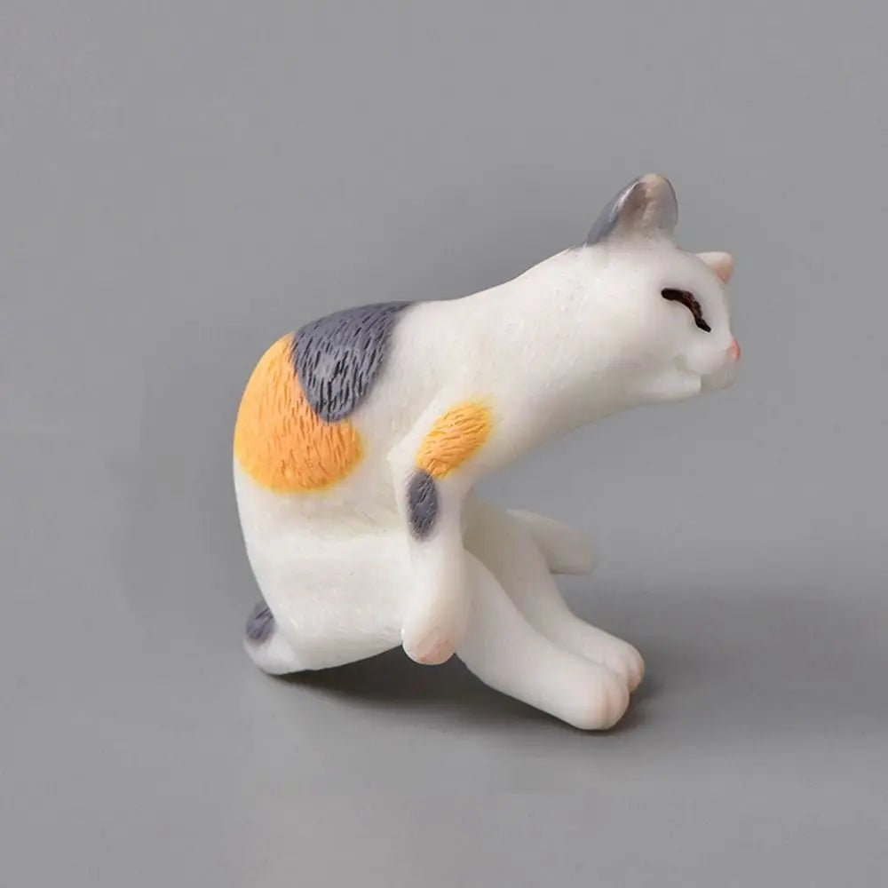 figurines chats différents motifs yeux blancs décor maison terrarium miniature réaliste Podscape ornement jardin