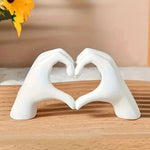 sculpture moderne main cœur or blanc noir décoration étagère lisse minimaliste