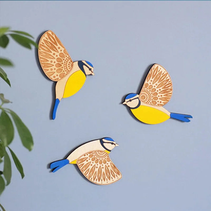 décoration murale oiseaux bois orange bleu noir motifs floraux artisanal