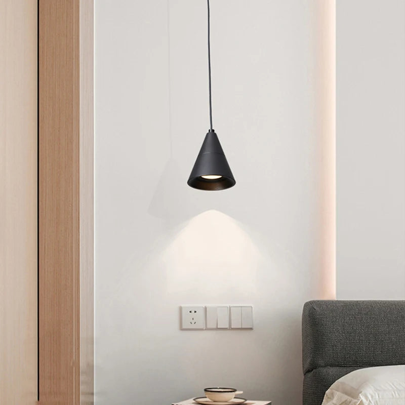 Suspension lumineuse moderne pendentif câble blanc noir ampoule filament visible restaurant chambre cuisine