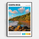 Une plage paradisiaque en Costa Rica, au cœur de l'Amérique centrale, avec une végétation luxuriante et des eaux turquoises.