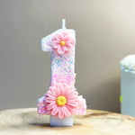 bougies numéraires forme chiffres paillettes fleurs roses centrer jaune decoration anniversaire maison festive