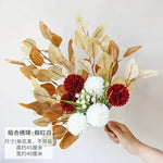 bouquet artificiel moderne fleurs boules feuilles vertes bleu blanc rouge