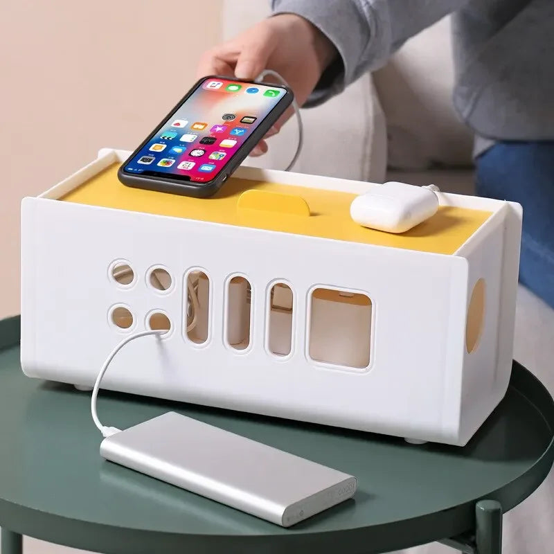 boîte rangement moderne blanc jaune rangement outils chargeur câbles écouteurs tablette livre plante chaussures