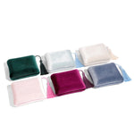 boîtes rangement bijoux pochettes velours classiques réutilisables couleurs vert foncé rose violet pompon