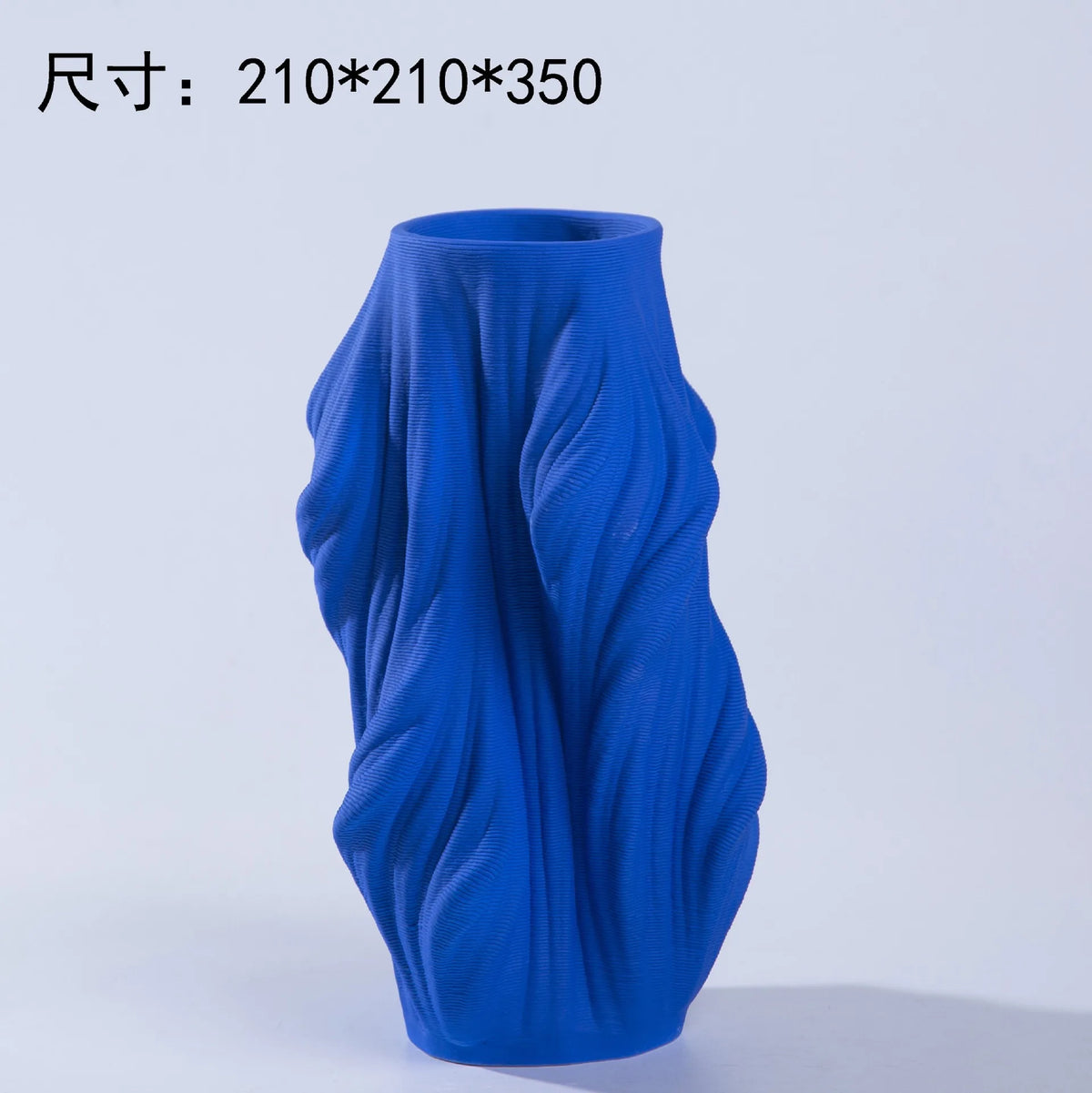 Vase contemporain porcelaine blanche noire bleue plissé moderne simple decoration table