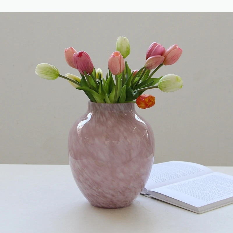 vase verre dégradé rose pâle moderne marbré tulipes décoration intérieure élégante fraîcheur sophistication durable