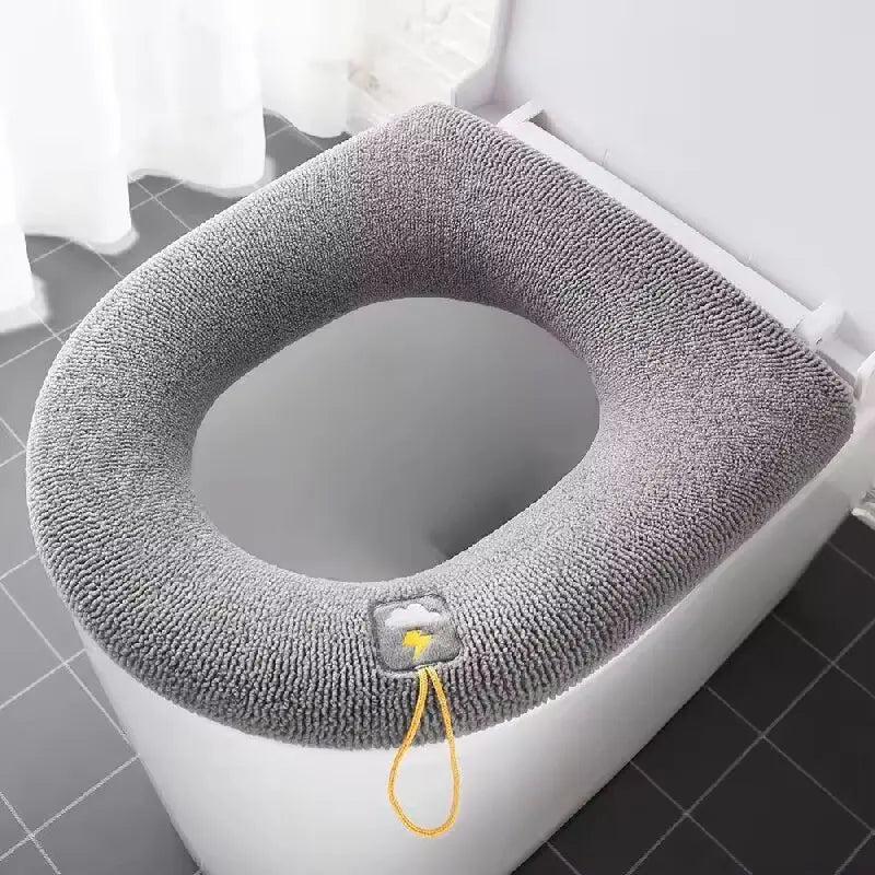 protège siege toilette gris texture duveteuse motif nuage cordon moderne salle bain douillet chaud