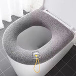 protège siege toilette gris texture duveteuse motif nuage cordon moderne salle bain douillet chaud