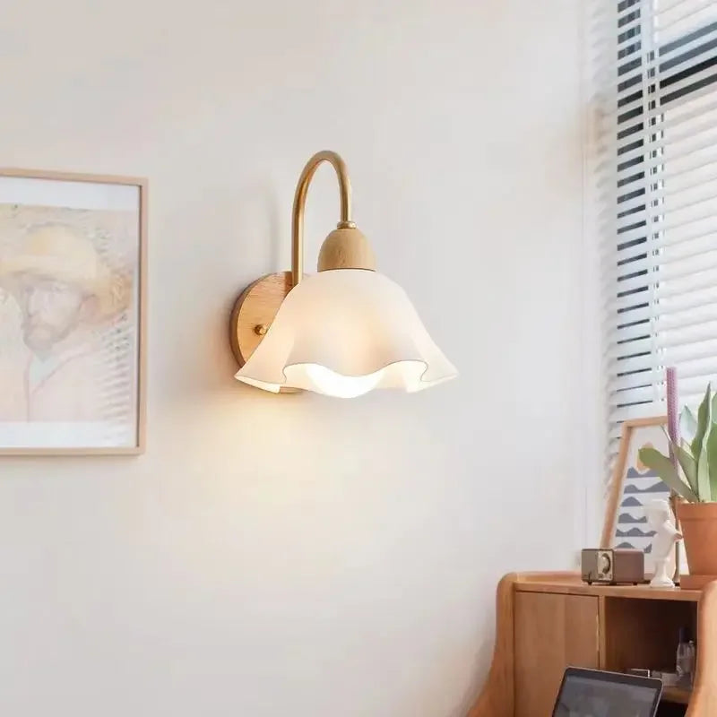lampe murale bois clair fleur scandinave minimaliste chambre coucher éclairage quotidien led opaque