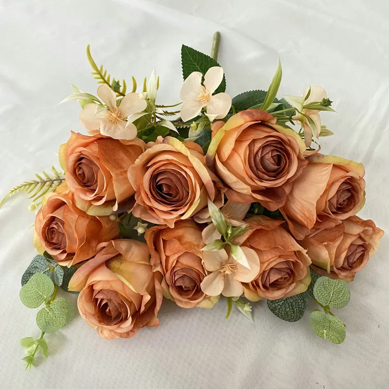 décoration maison bouquet roses artificielles couleurs variées feuilles vertes élégantes anniversaire événement