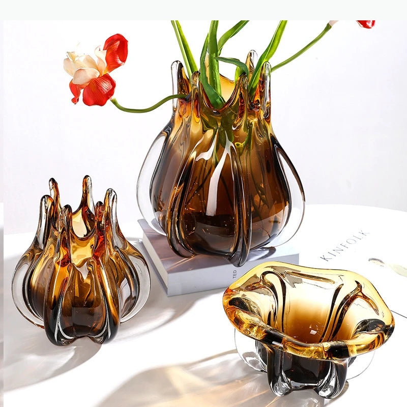 vases verre ambré moderne texturé lignes verticales formes ondulées transparent