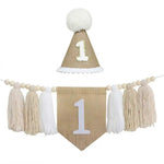 guirlande festivite couronne numerale deco chambre enfant motif pompon boho couleur neutre festive